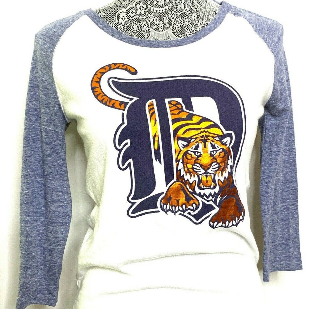 VS Pink Shirt M Blue MLB Tiger Long Sleeve Meet At